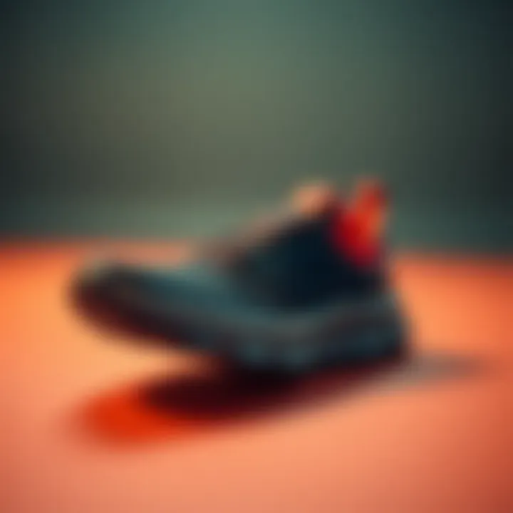 Comparison of traditional shoes versus woven elastic shoes highlighting design advantages